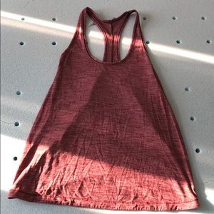 women’s LULU LEMON tank top size 2/4